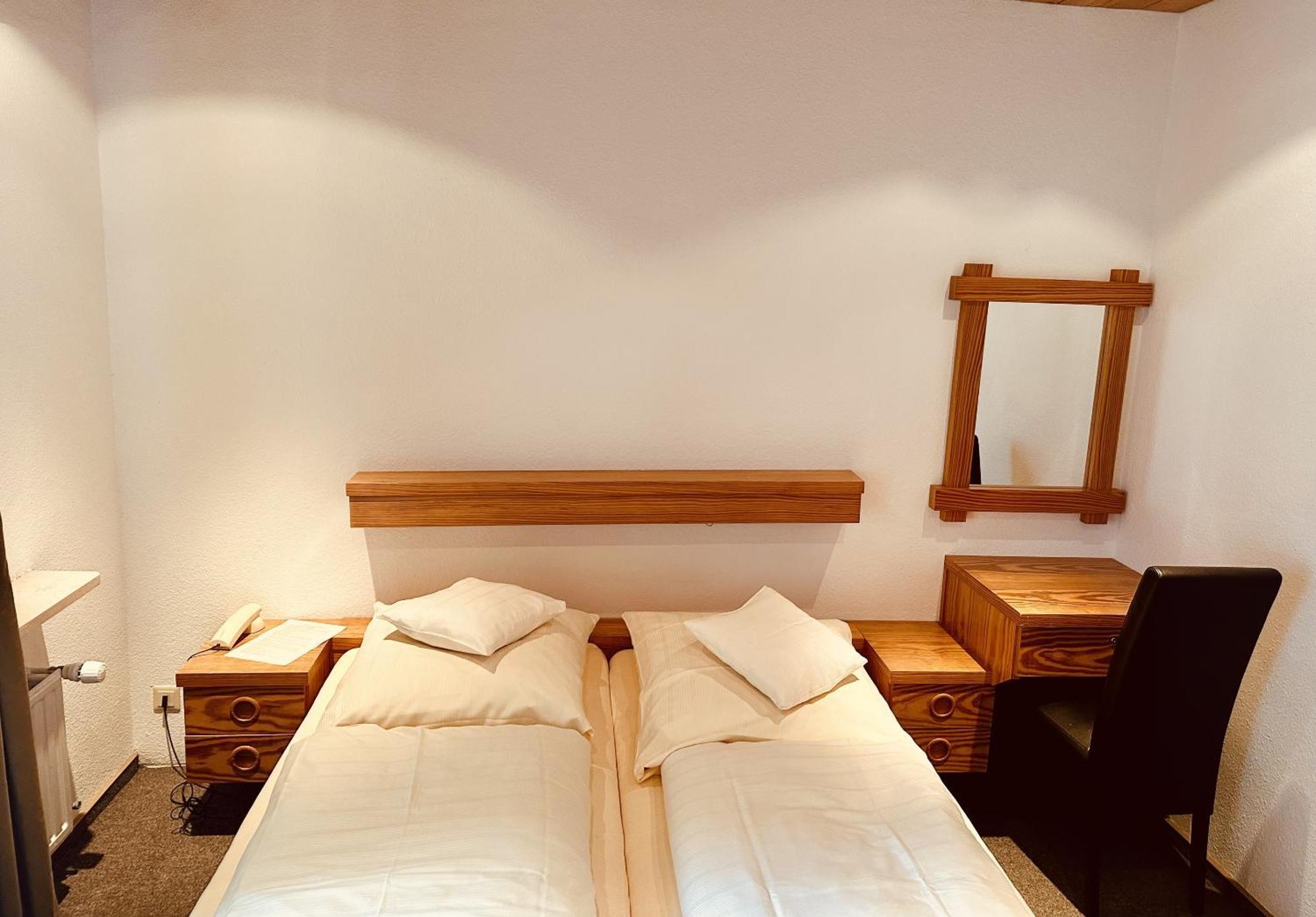 Hotel Weingut Dehren Ellenz-Poltersdorf Oda fotoğraf